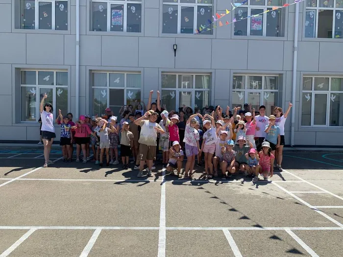 photo_5194930079325609799_y