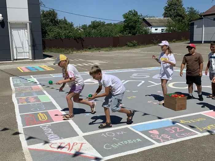 photo_5194930079325609841_y