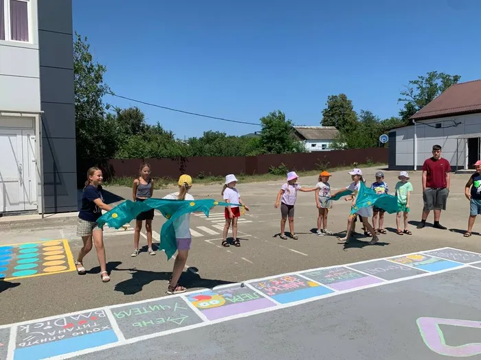 photo_5194930079325609804_y