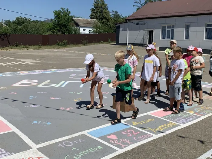 photo_5194930079325609840_y